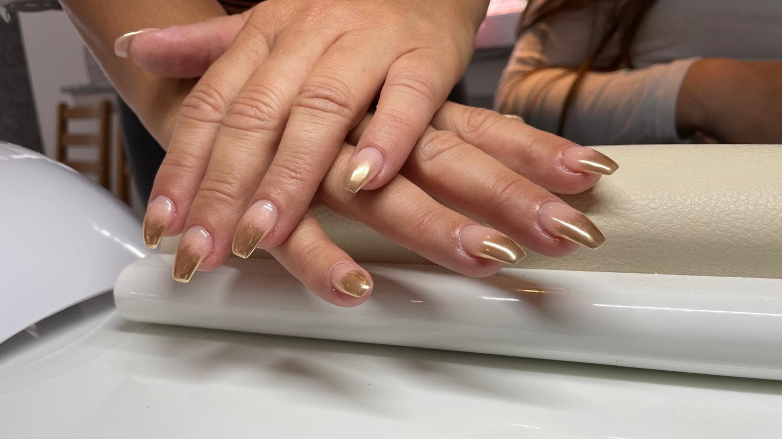 Maniküre at kimnail